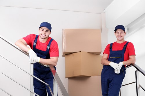 Residential and commercial moving assistance in South Kensington
