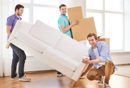 Packing and furniture moving service for South Kensington homes