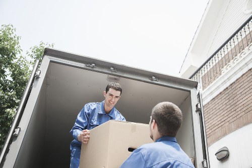 Local moving help for flats and businesses in South Kensington