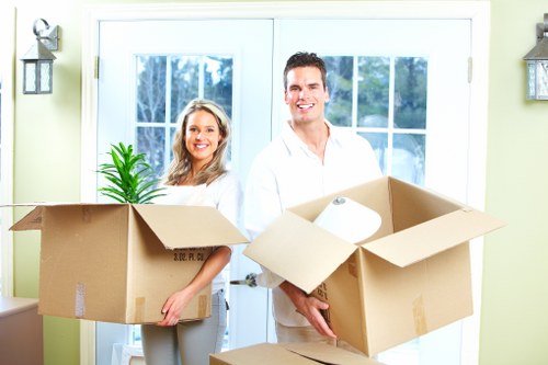 South Kensington domestic and office moving service with packing support